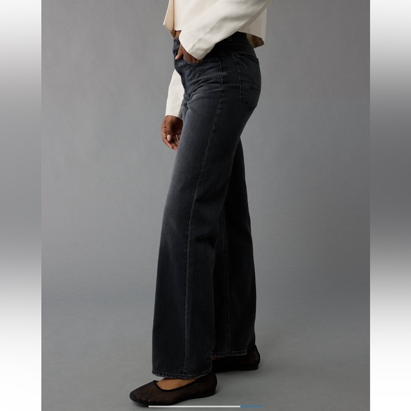 American Eagle Outfitters Denim - American Eagle Women’s Strigid High-Waisted Stovepipe Jeans in Black Blaze